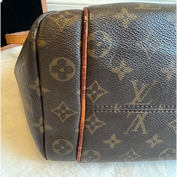 Authentic Louis Vuitton Totally MM Shoulder Bag - Picture 6 of 15